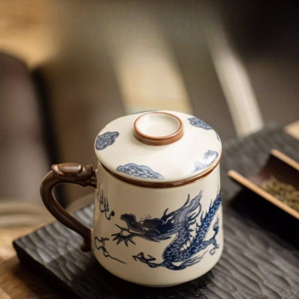a-3.jpg Exquisite Hand-Painted Blue and White Porcelain Auspicious Clouds Dragon Tea Cup Mug