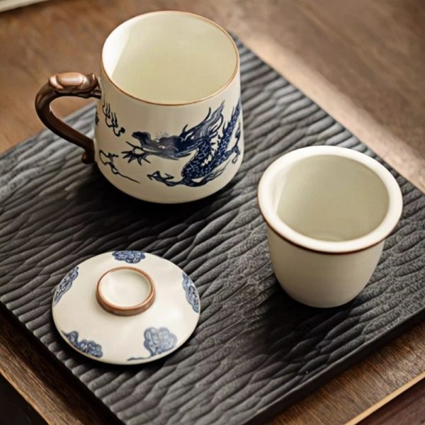 c-3.jpg Exquisite Hand-Painted Blue and White Porcelain Auspicious Clouds Dragon Tea Cup Mug